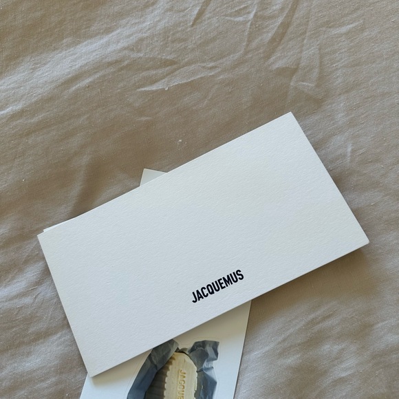 Le Chiquito Moyen - Jacquemus Bag - Picture 1 of 6